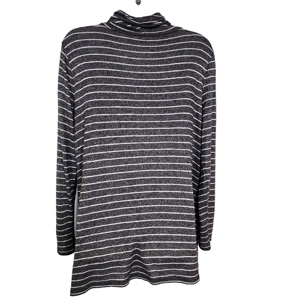 Chicos Tunic Top Womens Size 1 Medium Gray Striped Cowl Neck Long Sleeve Rayon